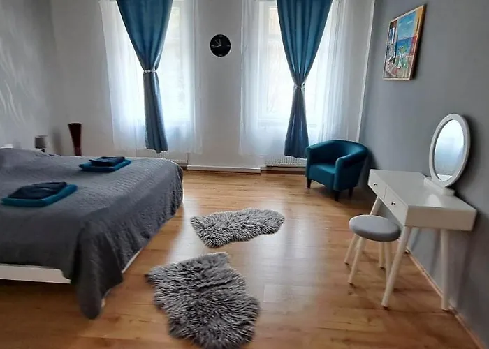 Apartments Badallee 4